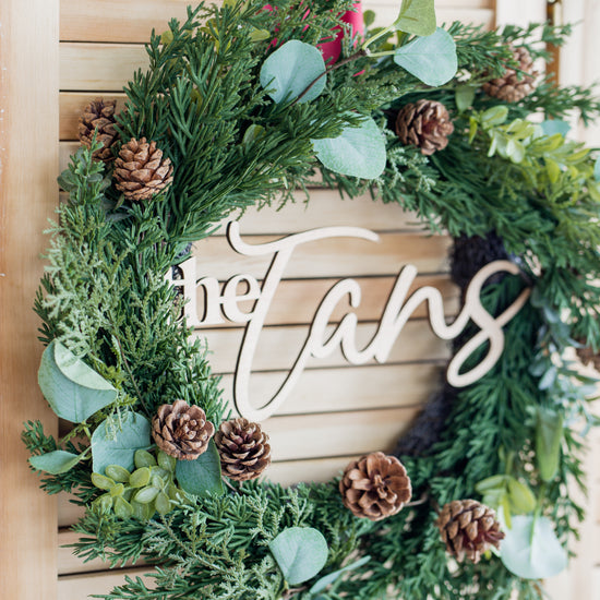 Gratitude - Christmas Wreath with Personalised Family Plaque