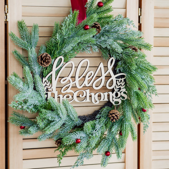 Winter - Christmas Wreath with Personalised Family Plaque